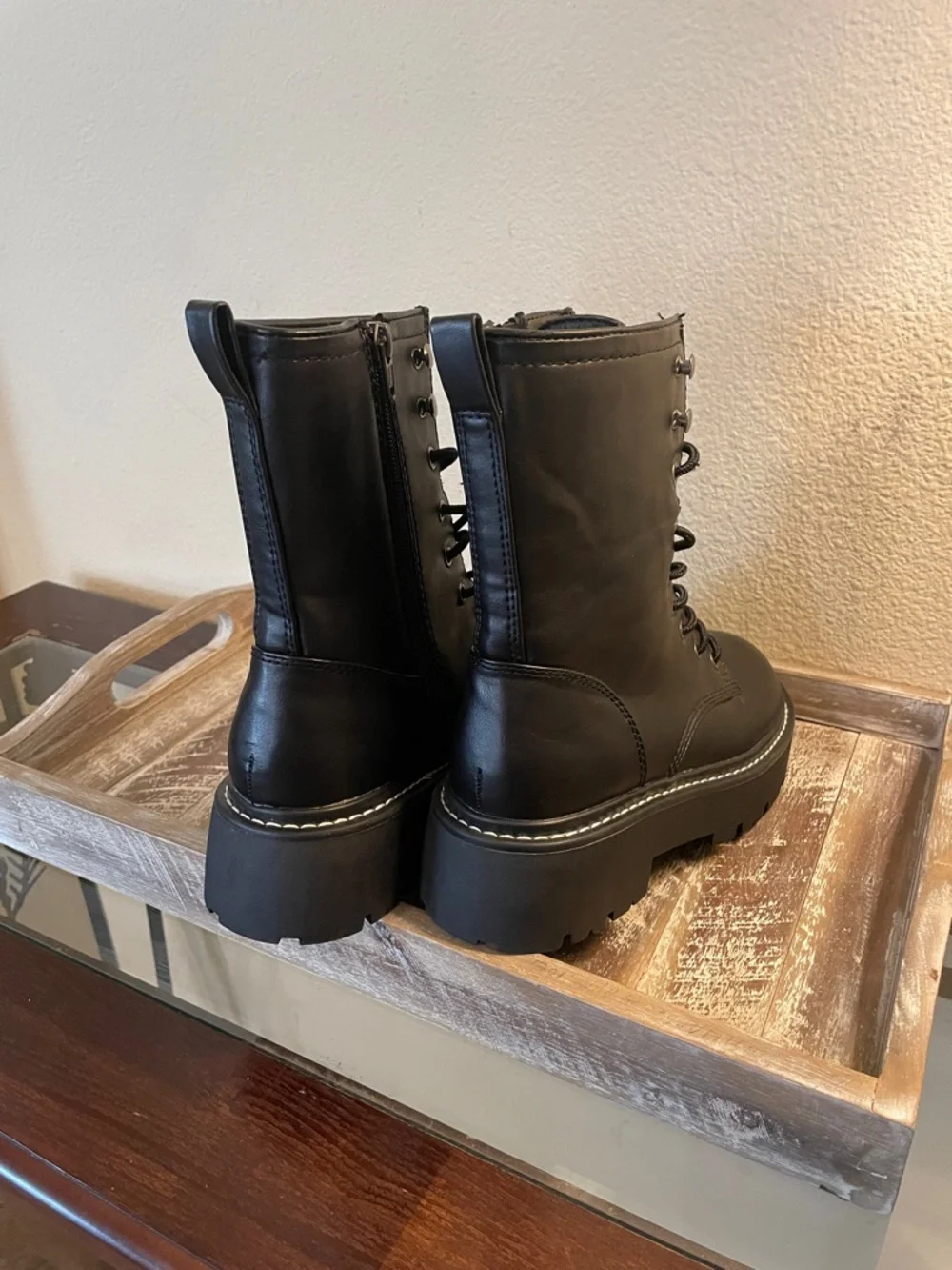 Wild Fable Women's Black Logan Lug Combat Boots with Memory Foam Insole Size 8 - Picture 5 of 10